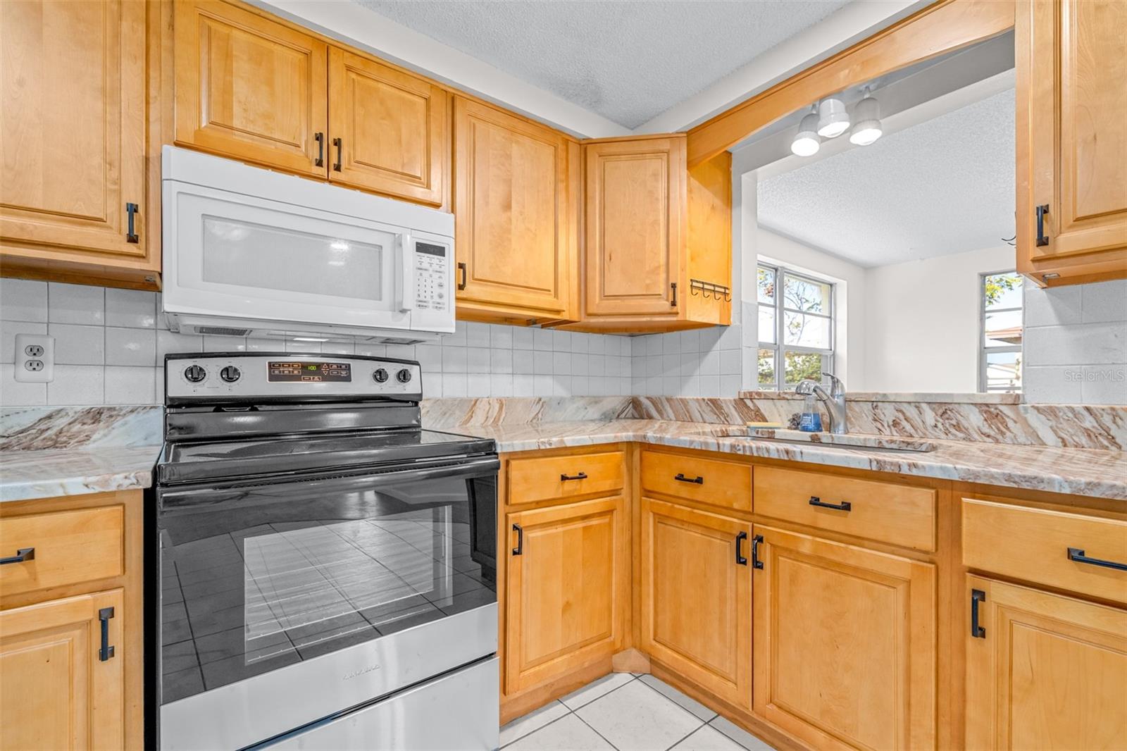 TAHITIAN HOMES - Residential