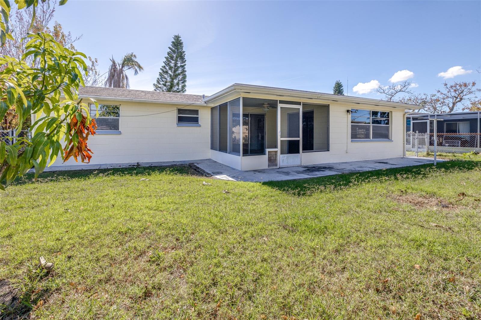 TAHITIAN HOMES - Residential