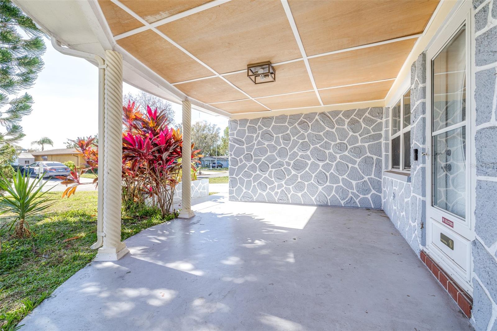 TAHITIAN HOMES - Residential