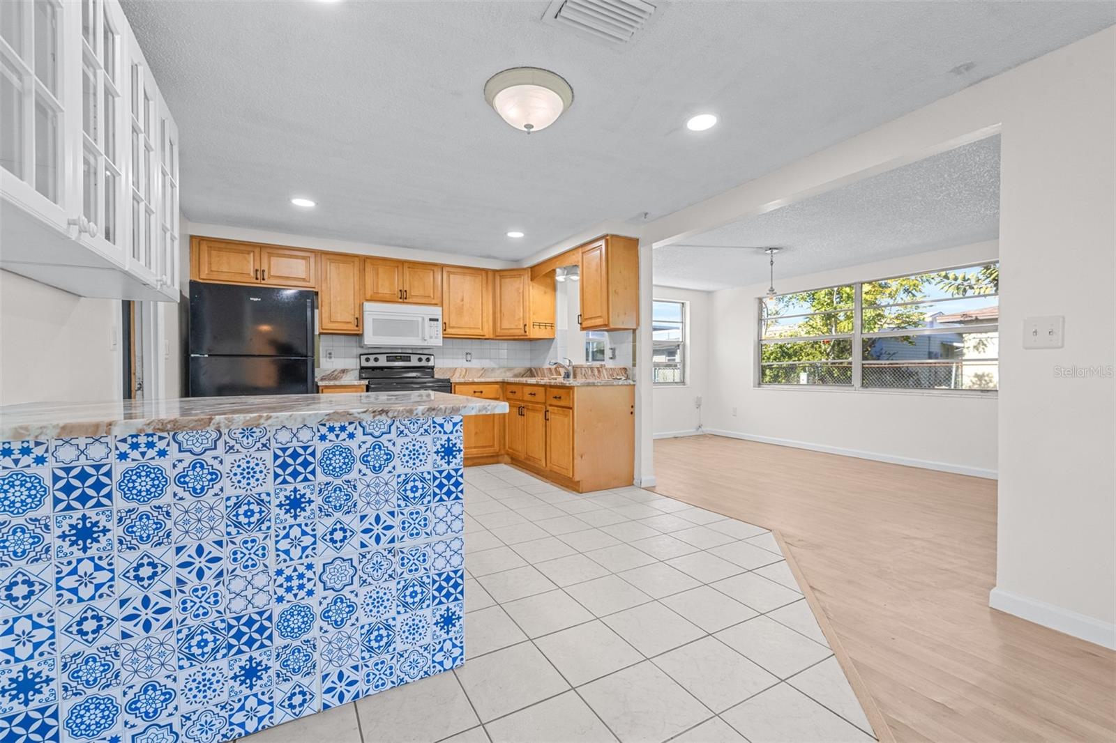 TAHITIAN HOMES - Residential