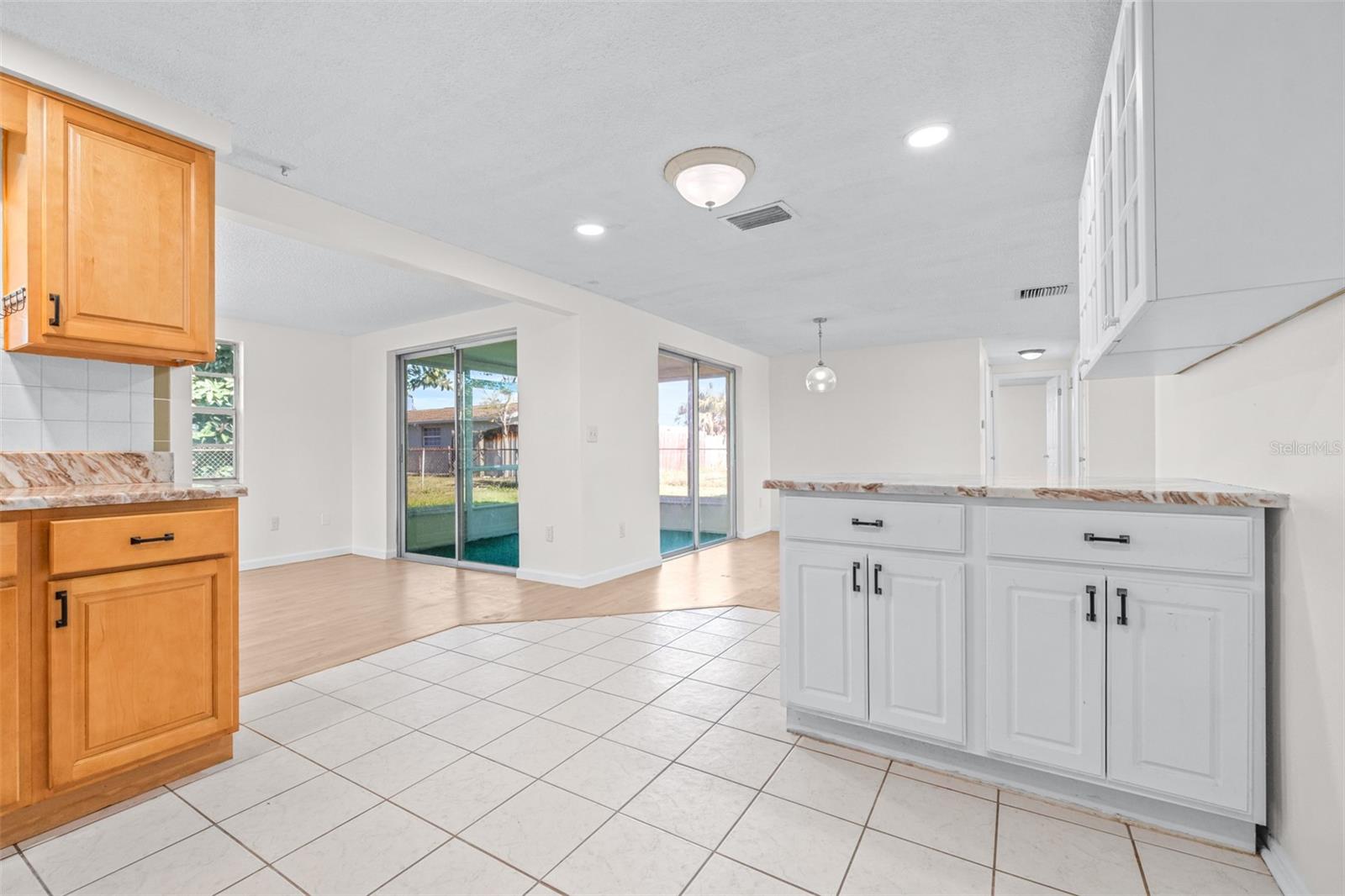 TAHITIAN HOMES - Residential