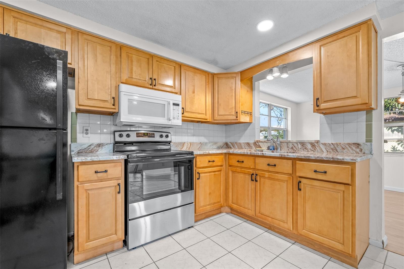 TAHITIAN HOMES - Residential