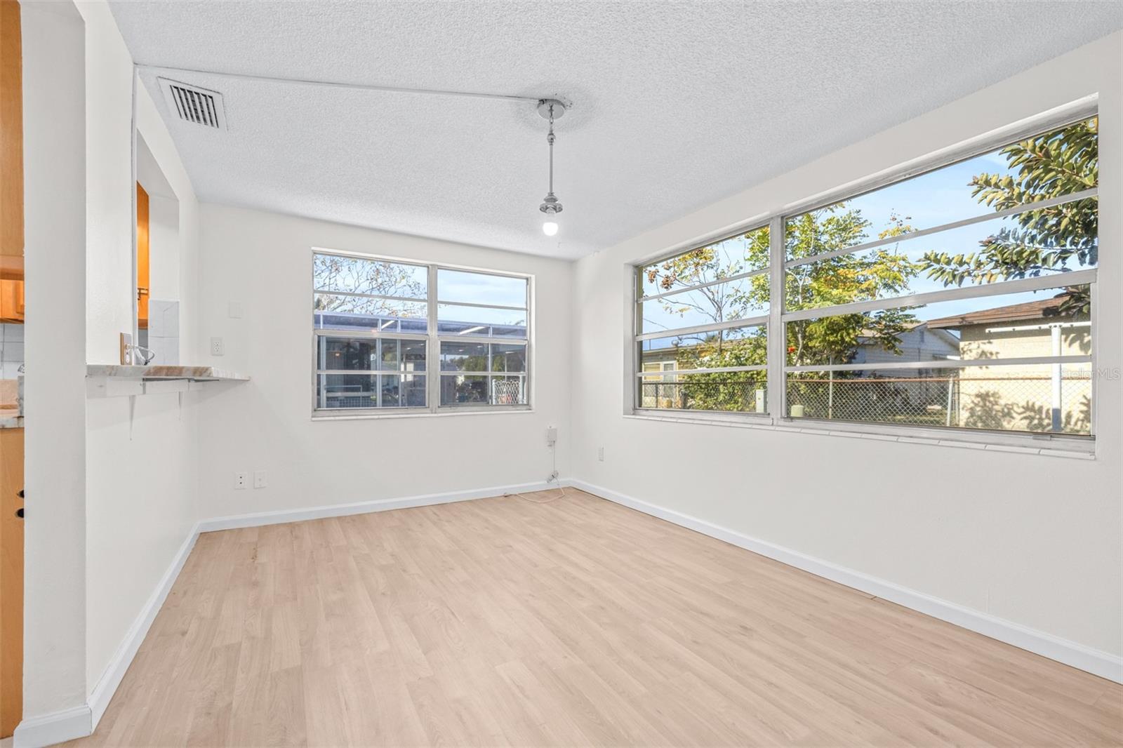 TAHITIAN HOMES - Residential