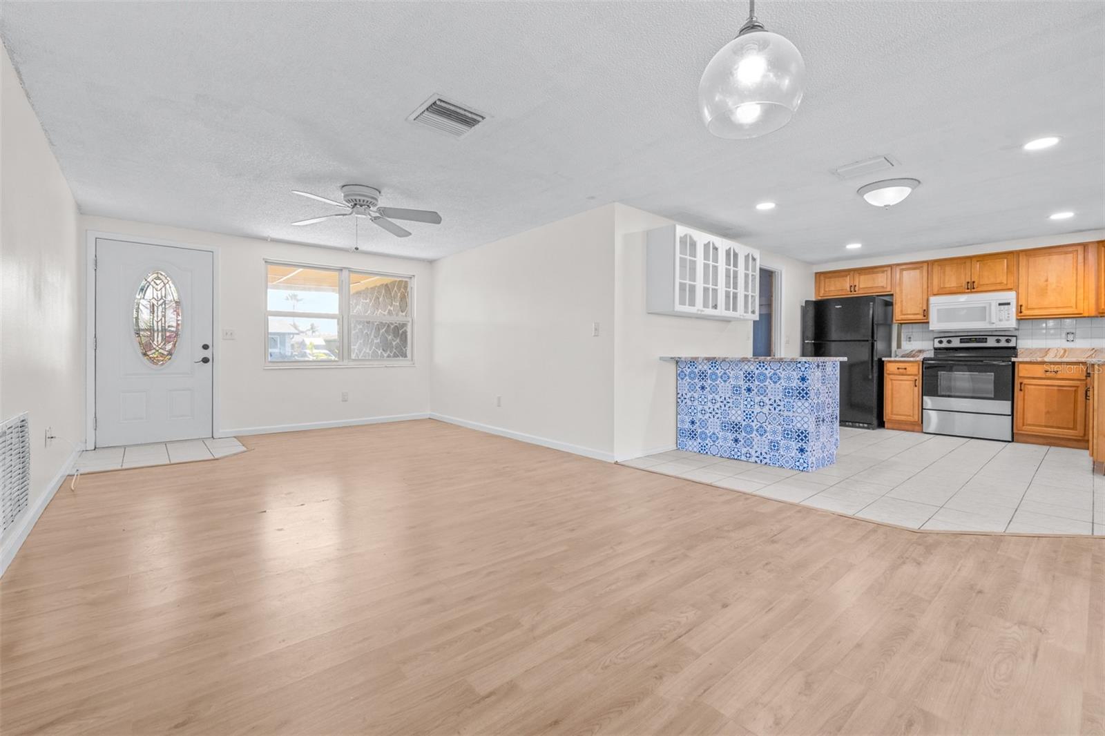 TAHITIAN HOMES - Residential