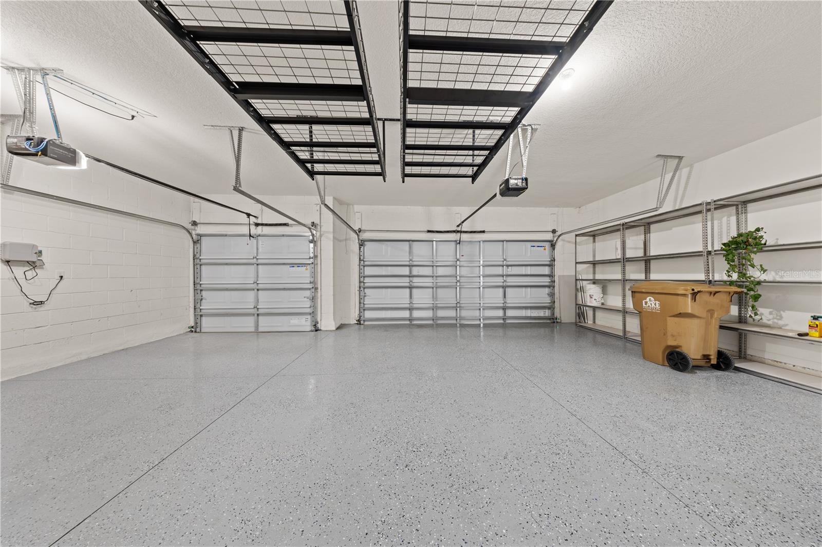 LAKE APOPKA SOUND - Residential