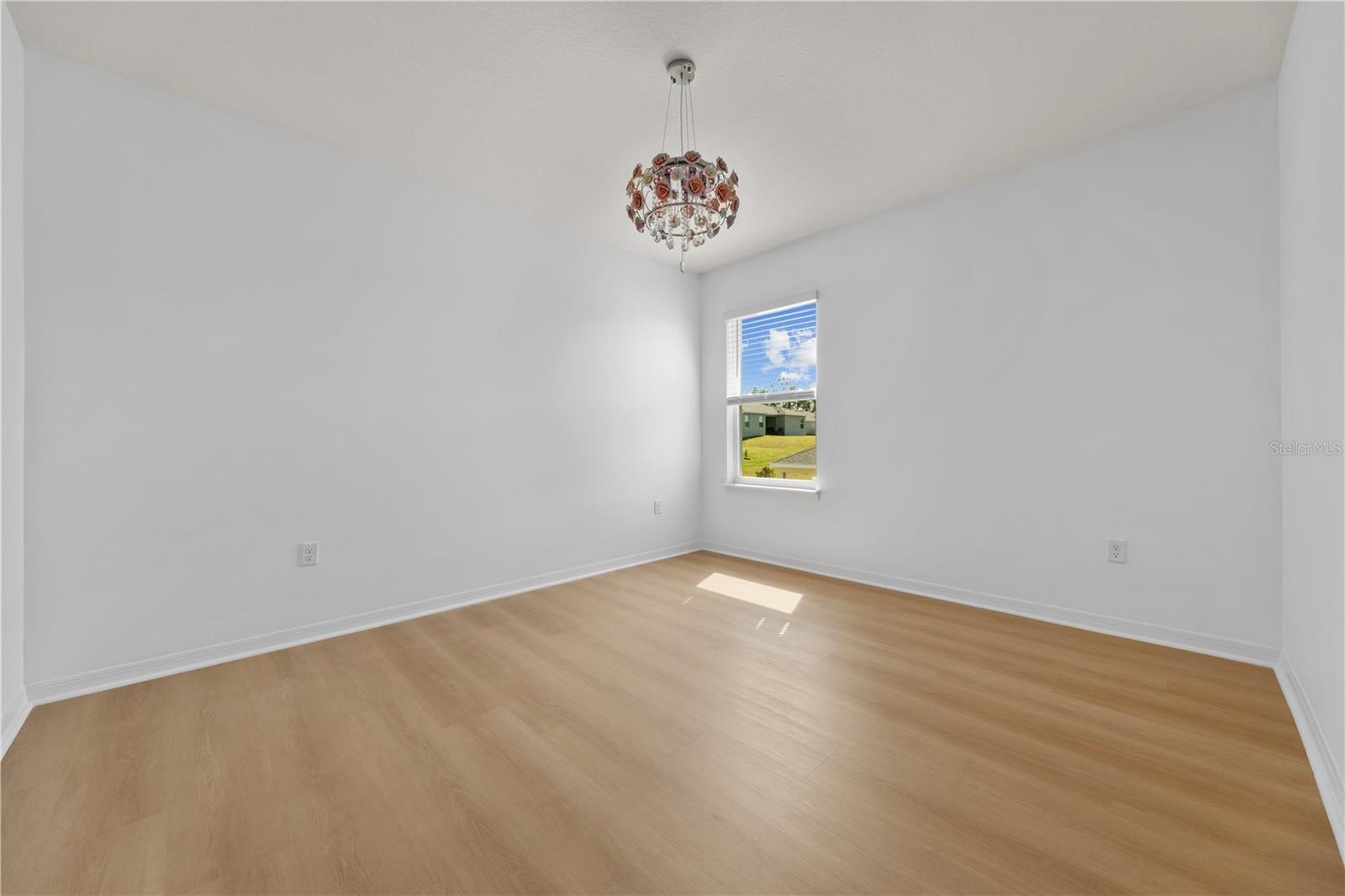 LAKE APOPKA SOUND - Residential