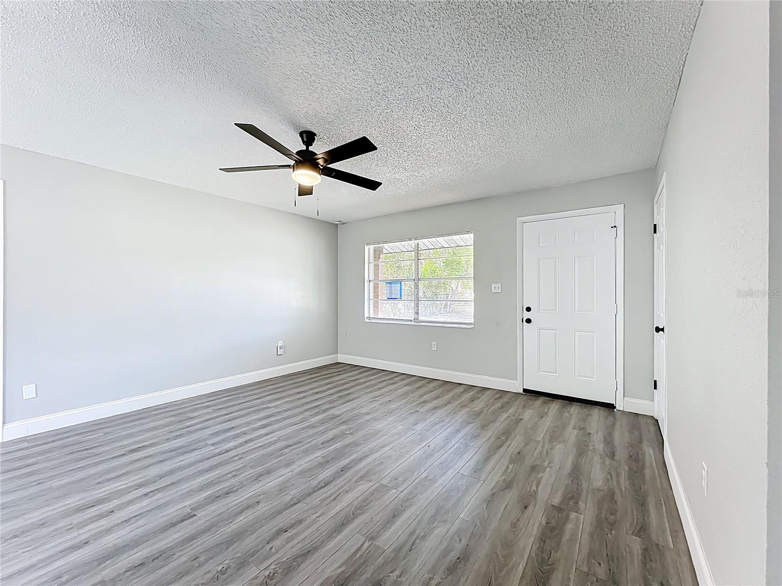 TAVARES 03 PINES REP LT 01 - Residential