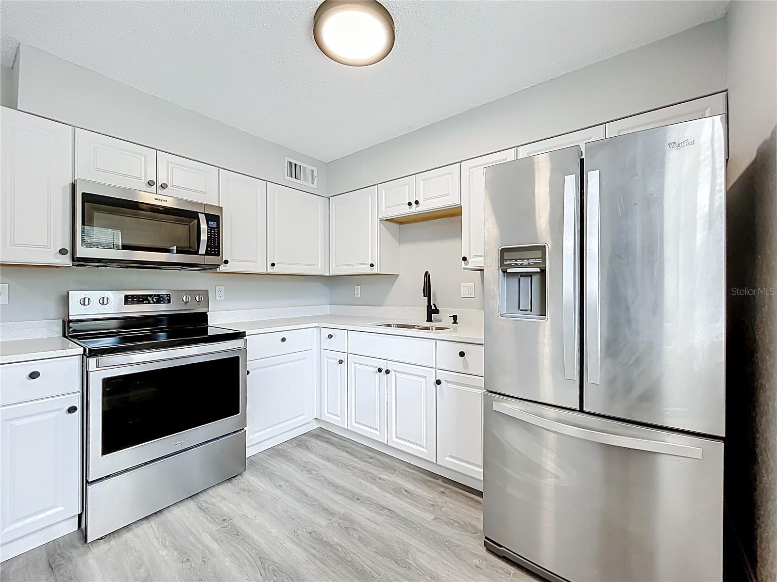 TAVARES 03 PINES REP LT 01 - Residential