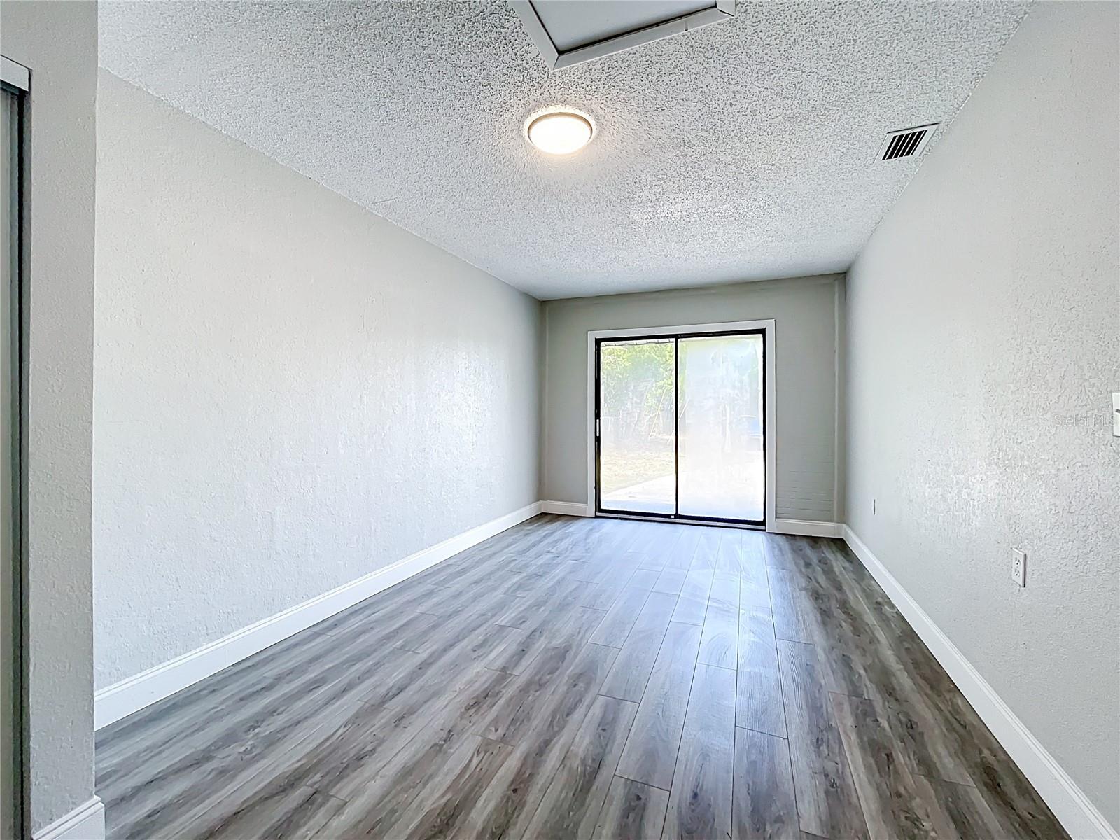 TAVARES 03 PINES REP LT 01 - Residential