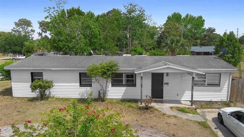 Photo of 1001 Buttercup Lane, Orlando, FL 32825 (MLS # O6302571) Photo of 1001 Buttercup Lane, Orlando, FL 32825 (MLS # O6302571)