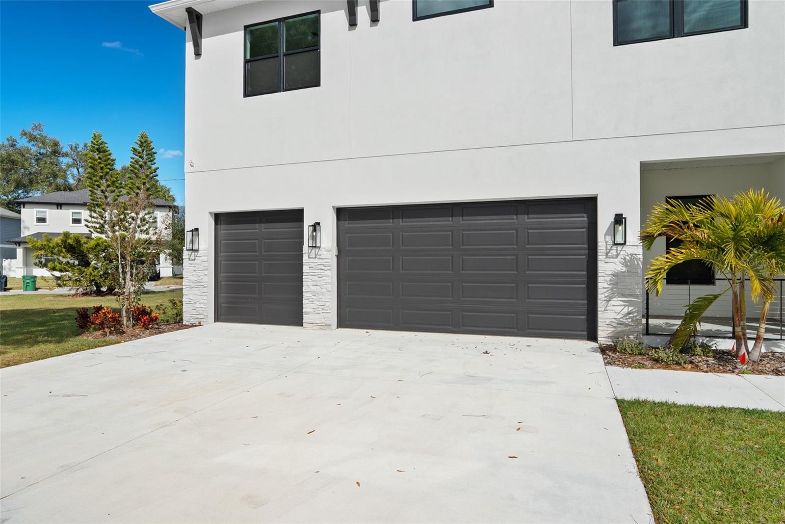 4009 W EUCLID AVENUE