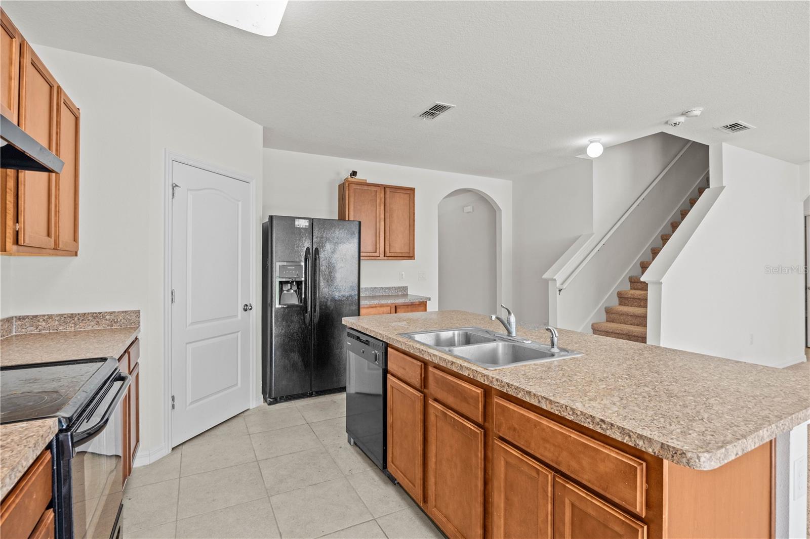 817 SHEEN CIRCLE