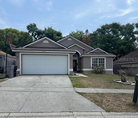 Photo of 2290 Cobblefield Circle, Apopka, FL 32703 (MLS # O6395348)