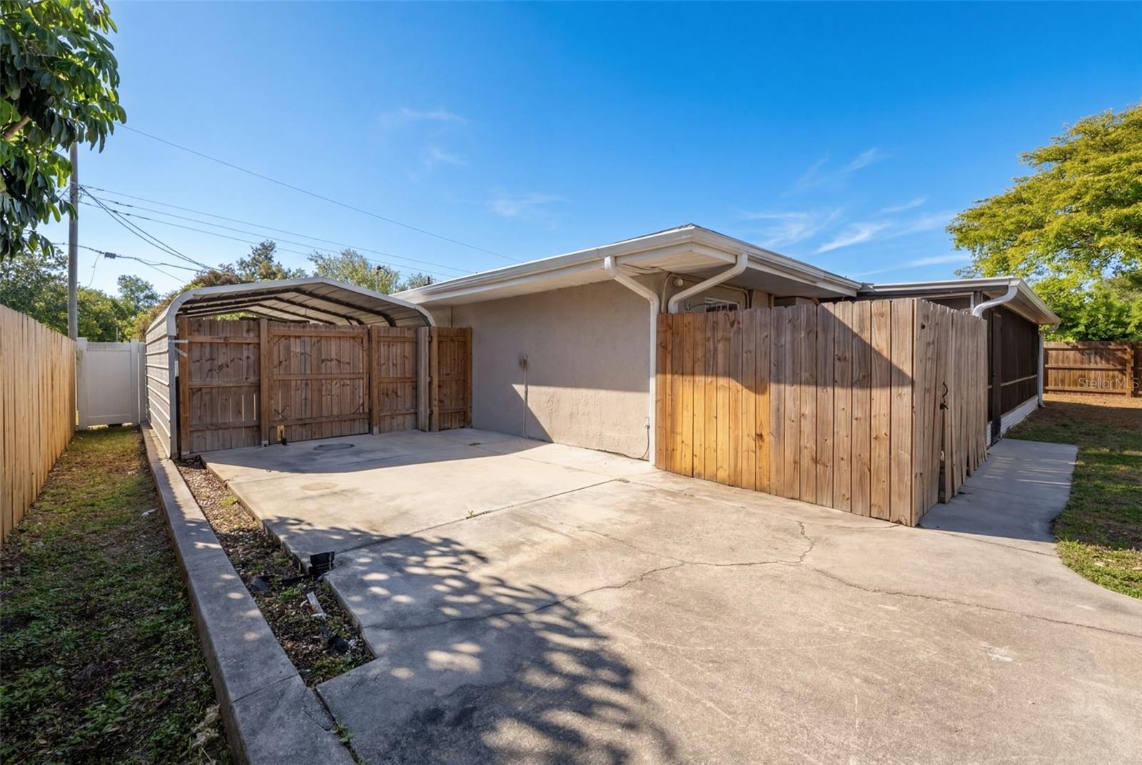 GOLDEN ACRES 1ST ADD - Residential