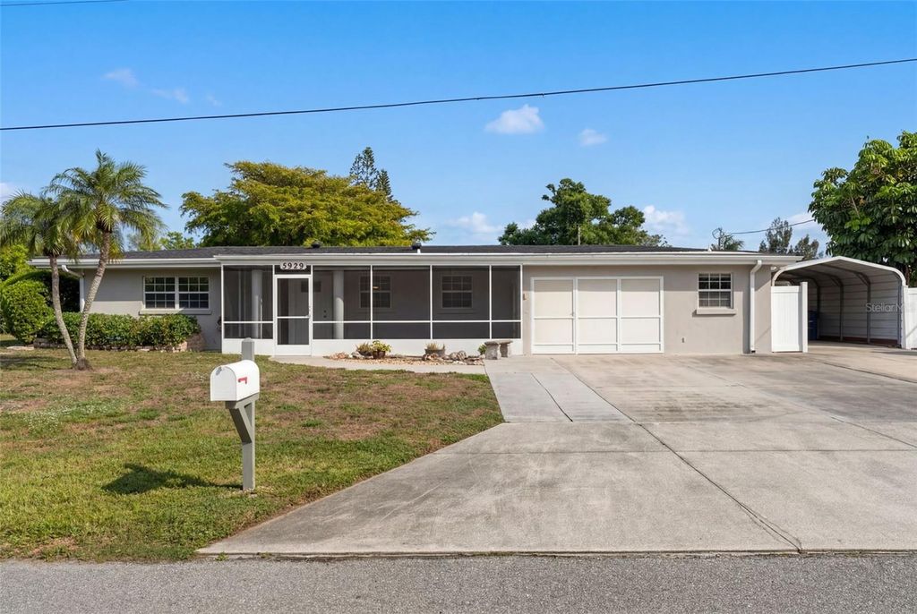 Photo of 5929 Murdock Avenue, Sarasota, FL 34231 (MLS # A4687404)