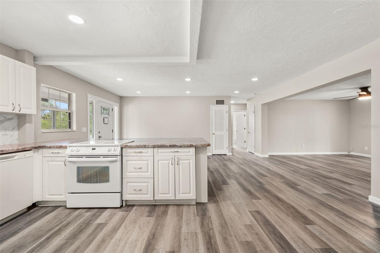 GOLDEN ACRES 1ST ADD - Residential