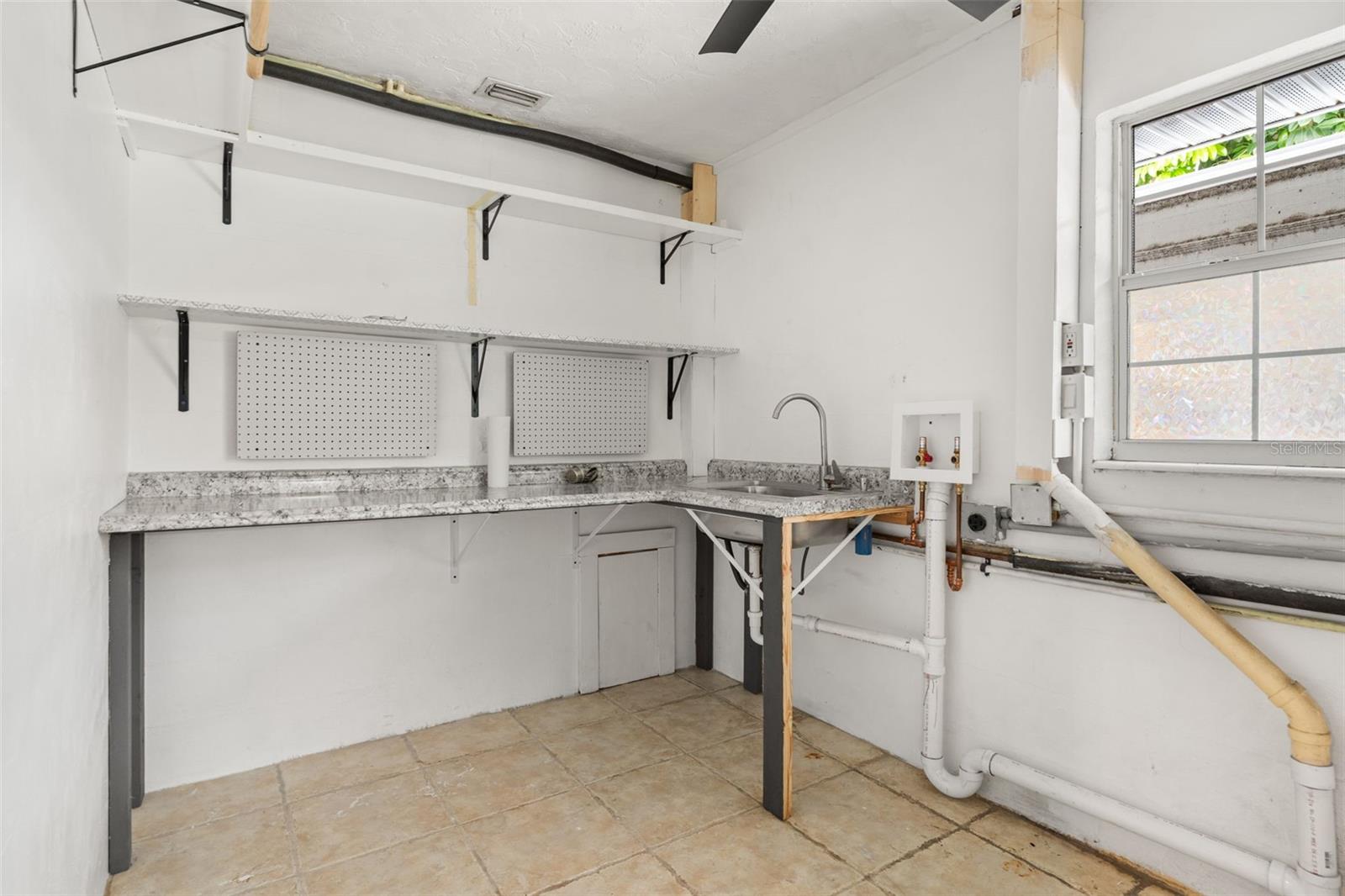 GOLDEN ACRES 1ST ADD - Residential