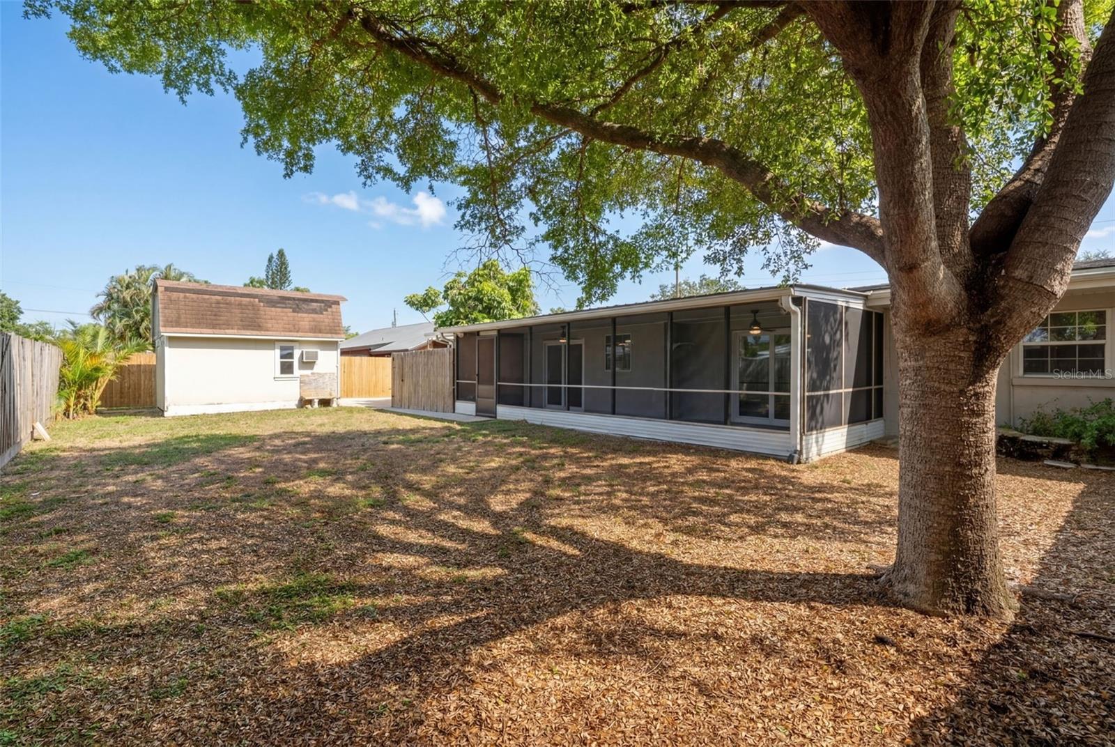 GOLDEN ACRES 1ST ADD - Residential