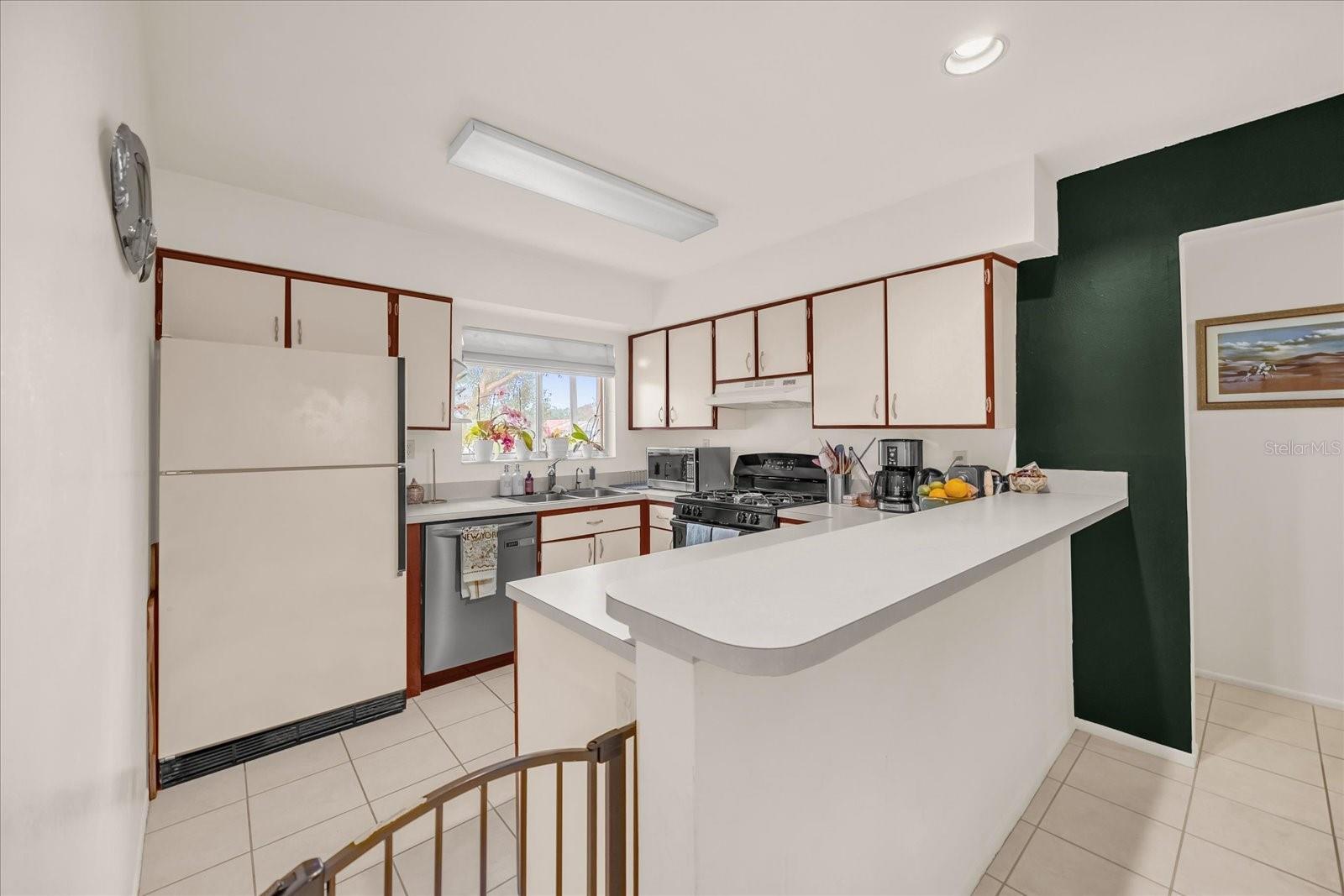 LIME TREE VILLAGE - Residential