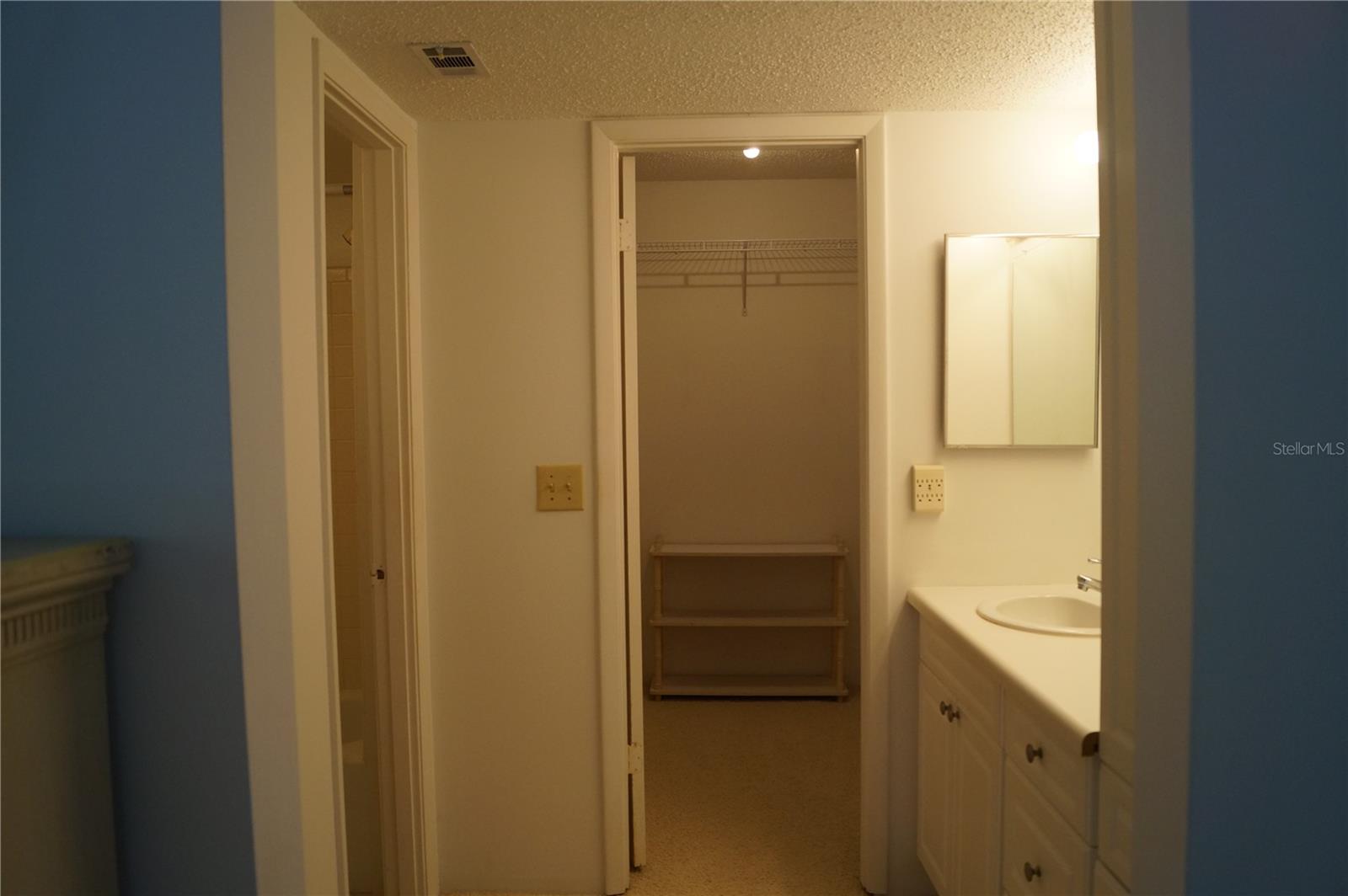 BOULEVARD CLUB THE CONDO - Residential