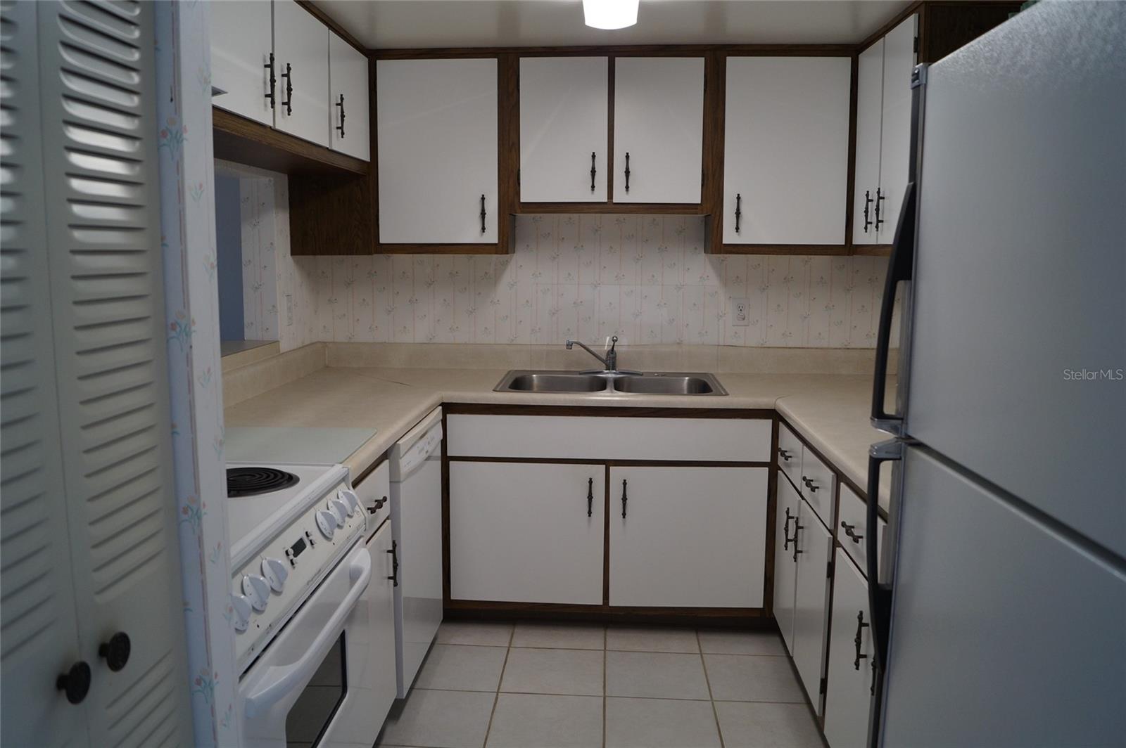 BOULEVARD CLUB THE CONDO - Residential