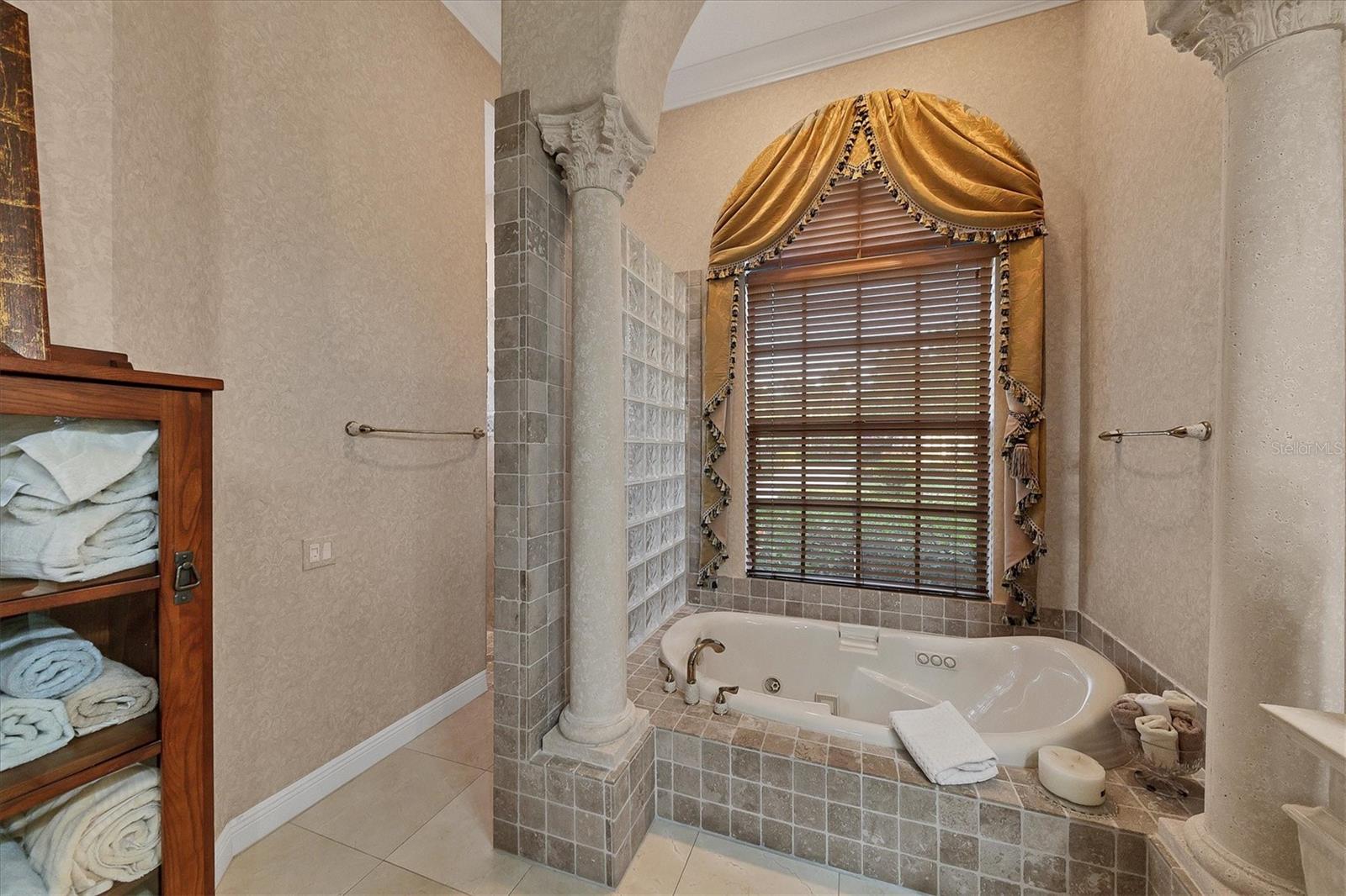 LAKEWOOD RANCH COUNTRY CLUB - Residential