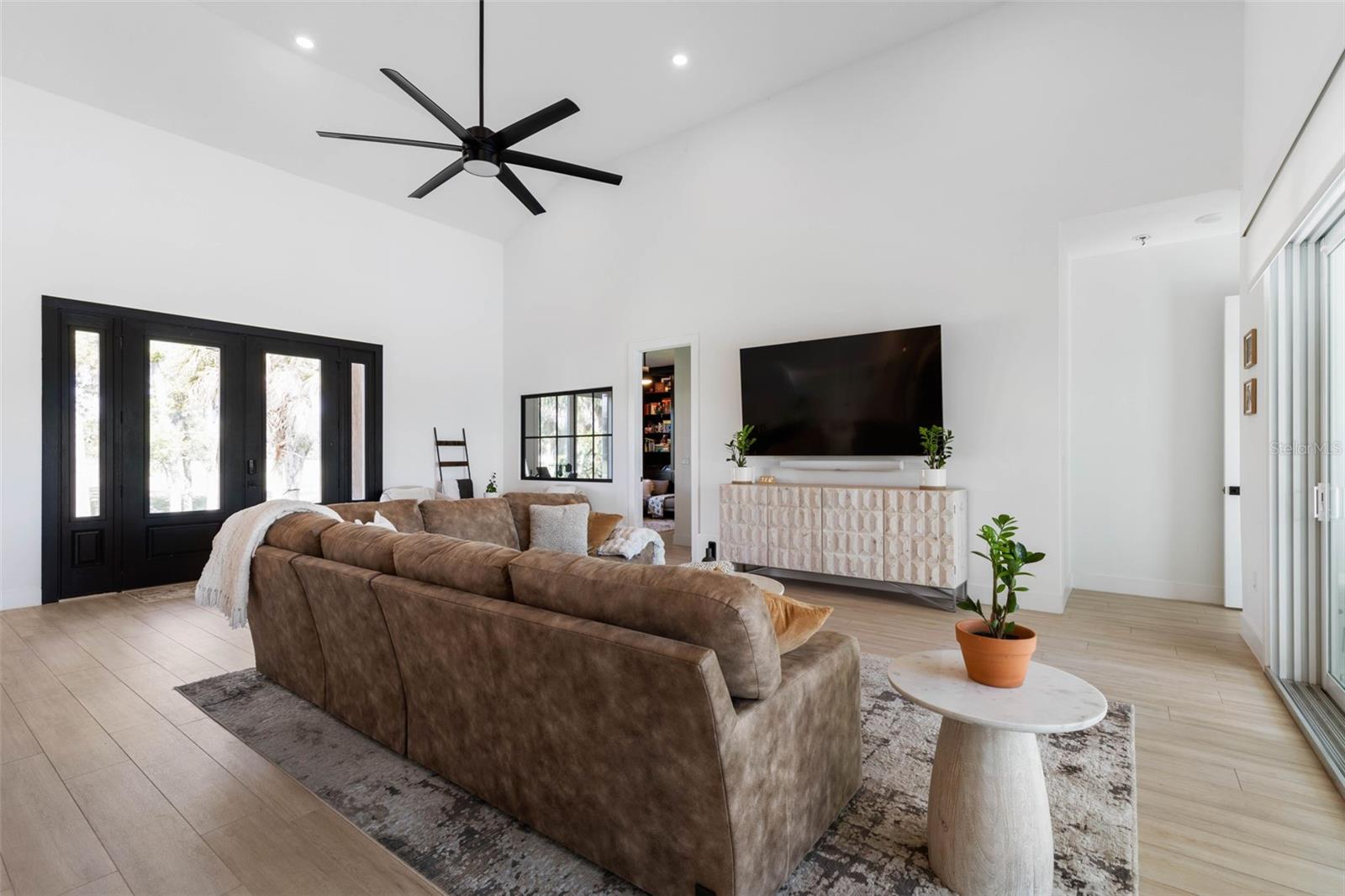 SEASIDE LANDINGS - Residential