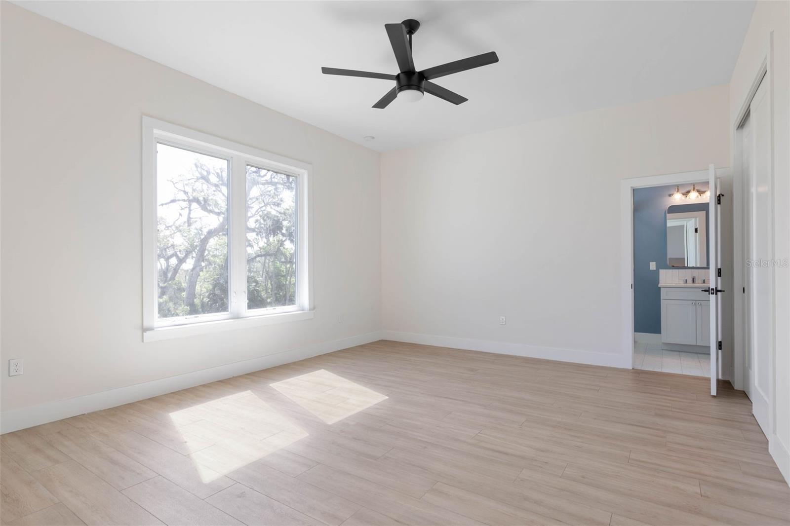 SEASIDE LANDINGS - Residential