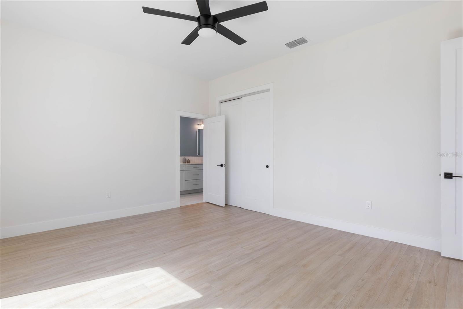 SEASIDE LANDINGS - Residential