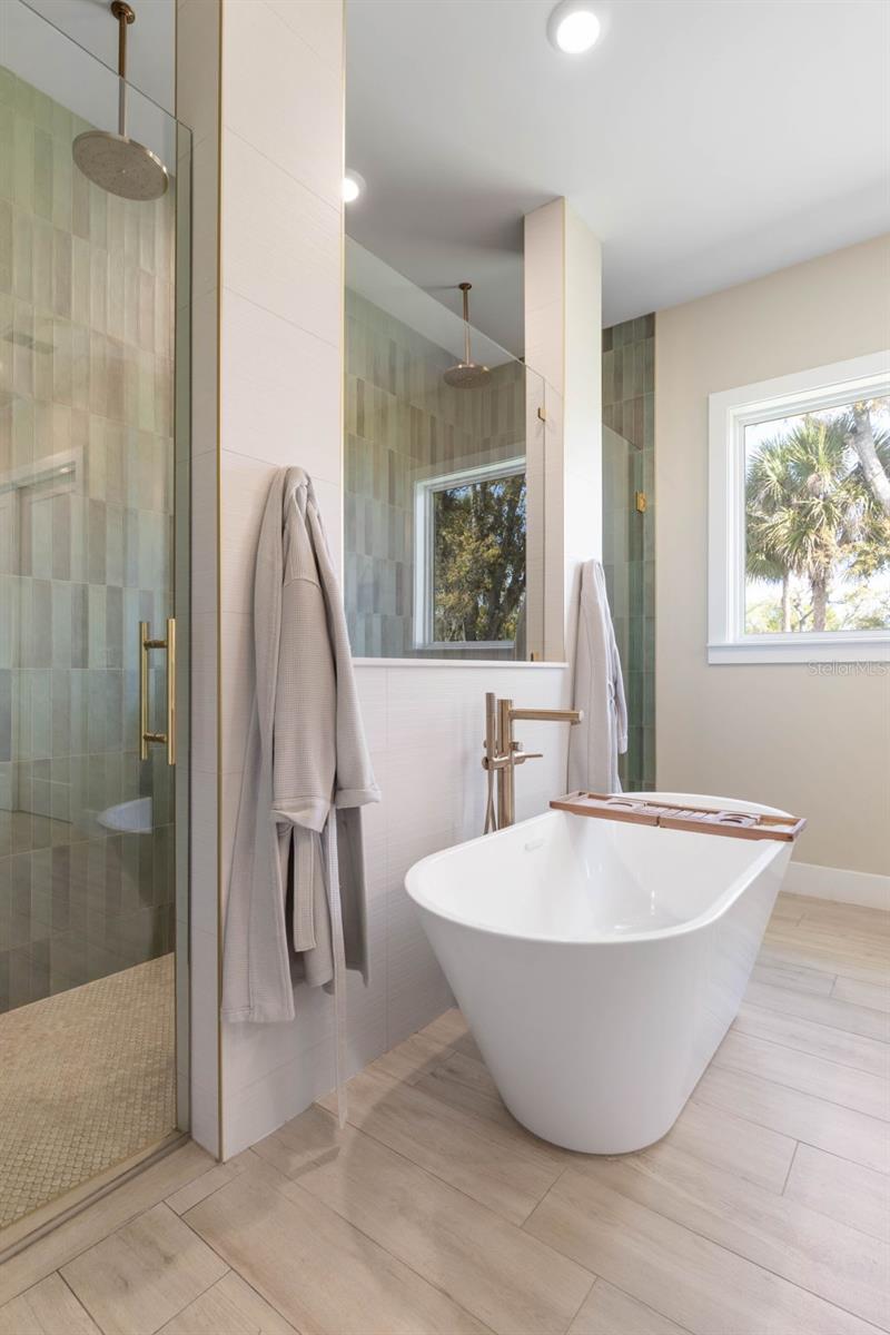 SEASIDE LANDINGS - Residential