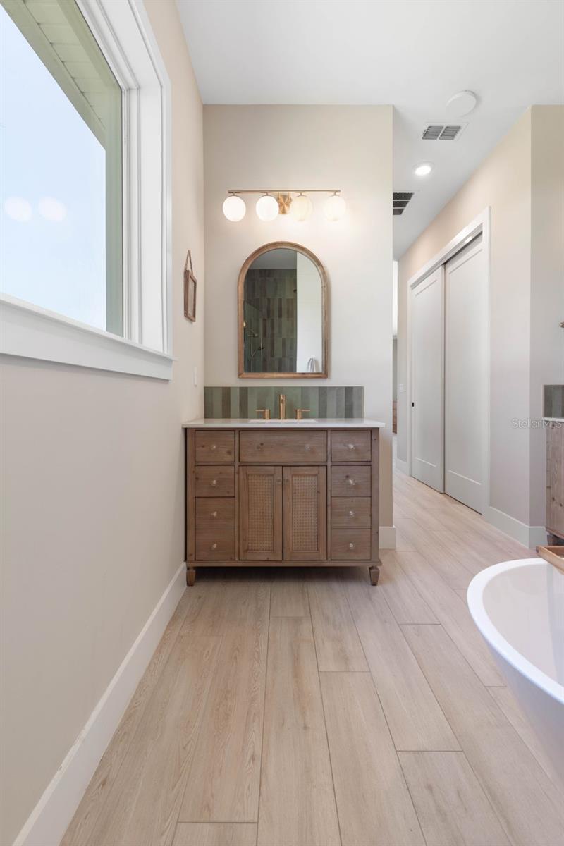 SEASIDE LANDINGS - Residential