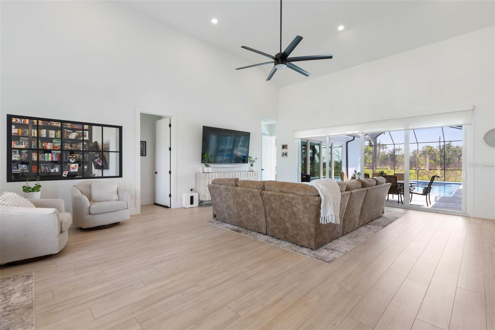 SEASIDE LANDINGS - Residential