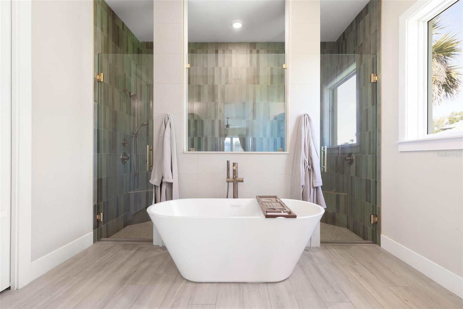 SEASIDE LANDINGS - Residential