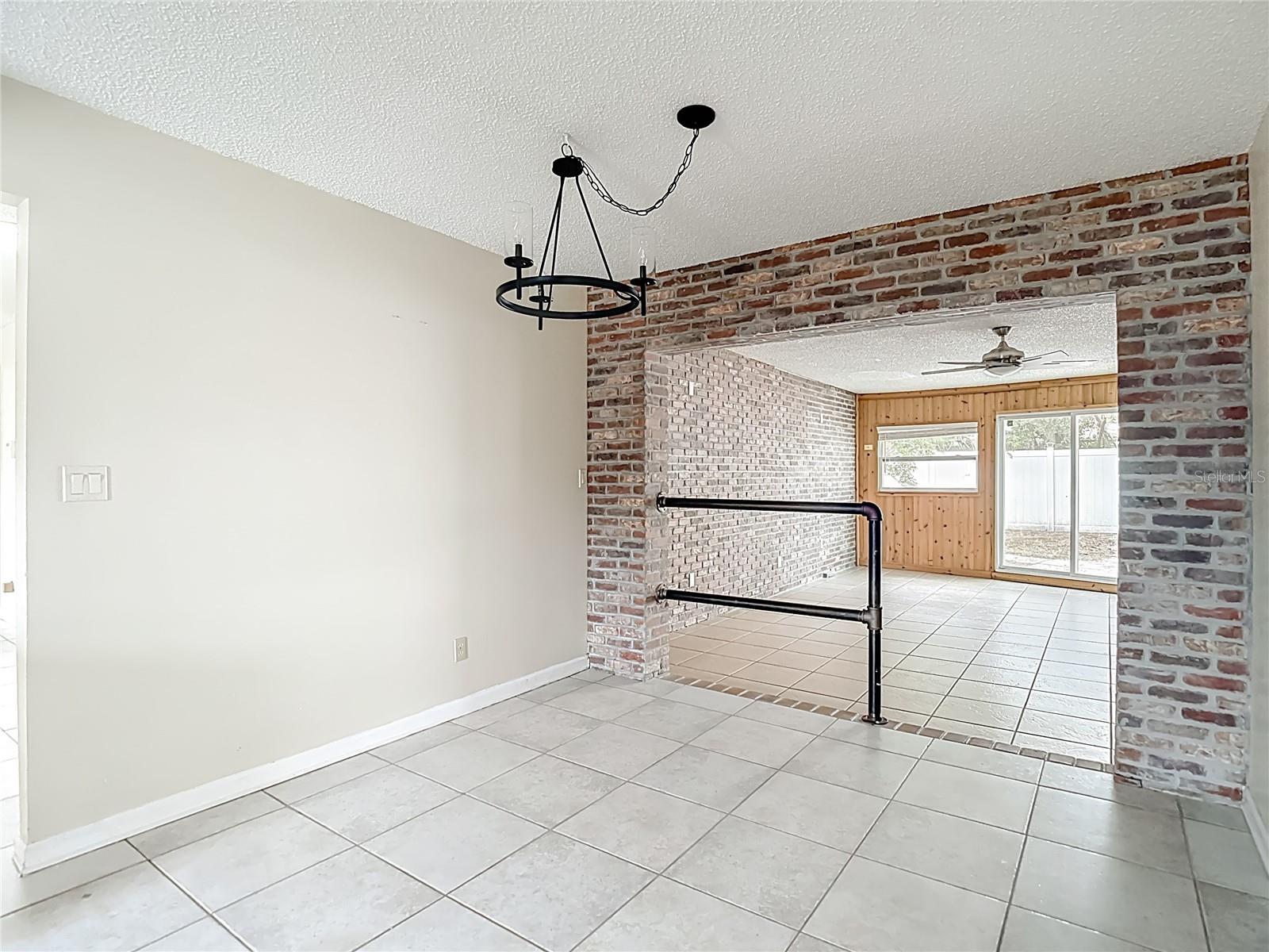 SEVEN SPGS HOMES - Residential