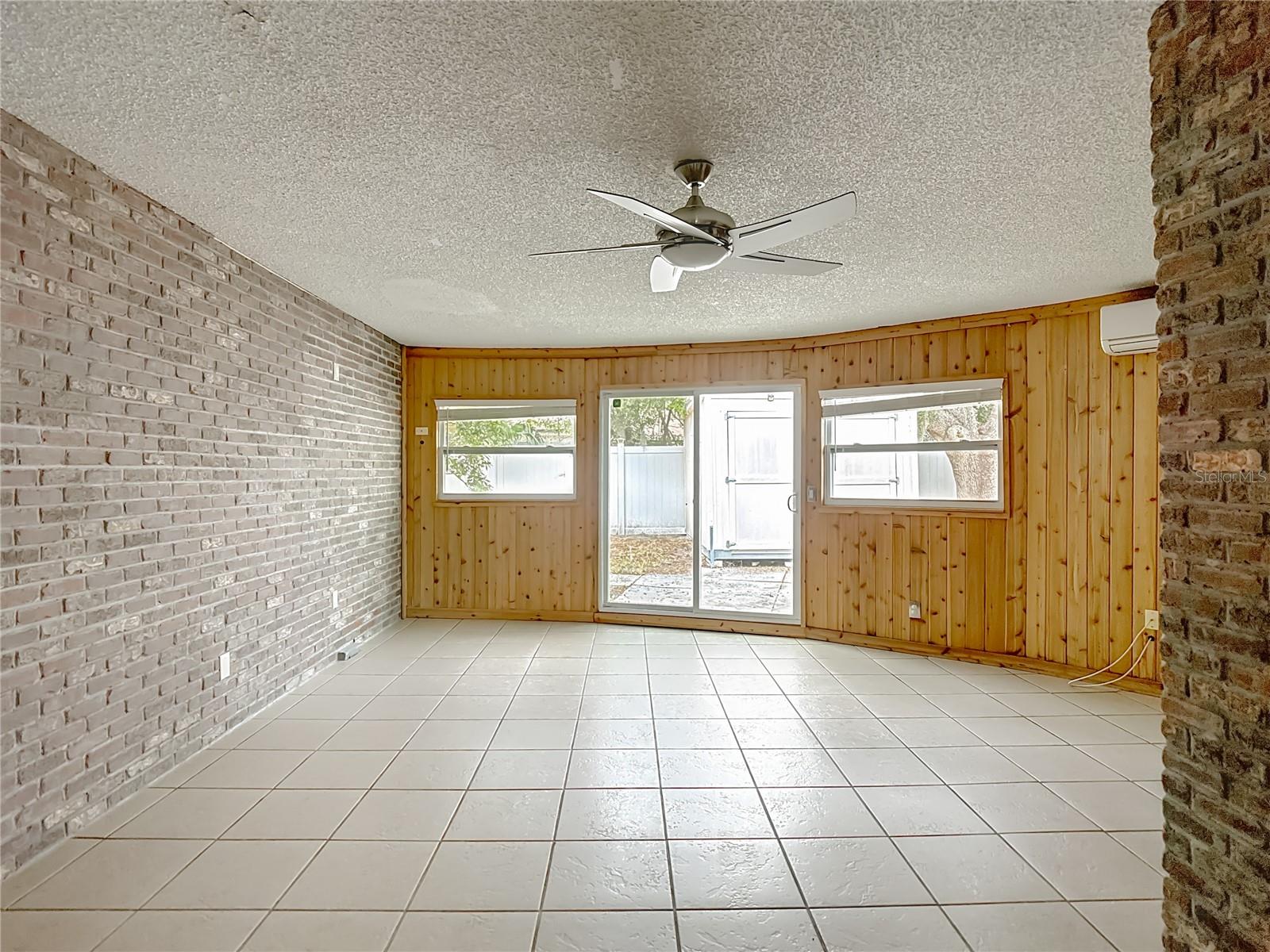 SEVEN SPGS HOMES - Residential