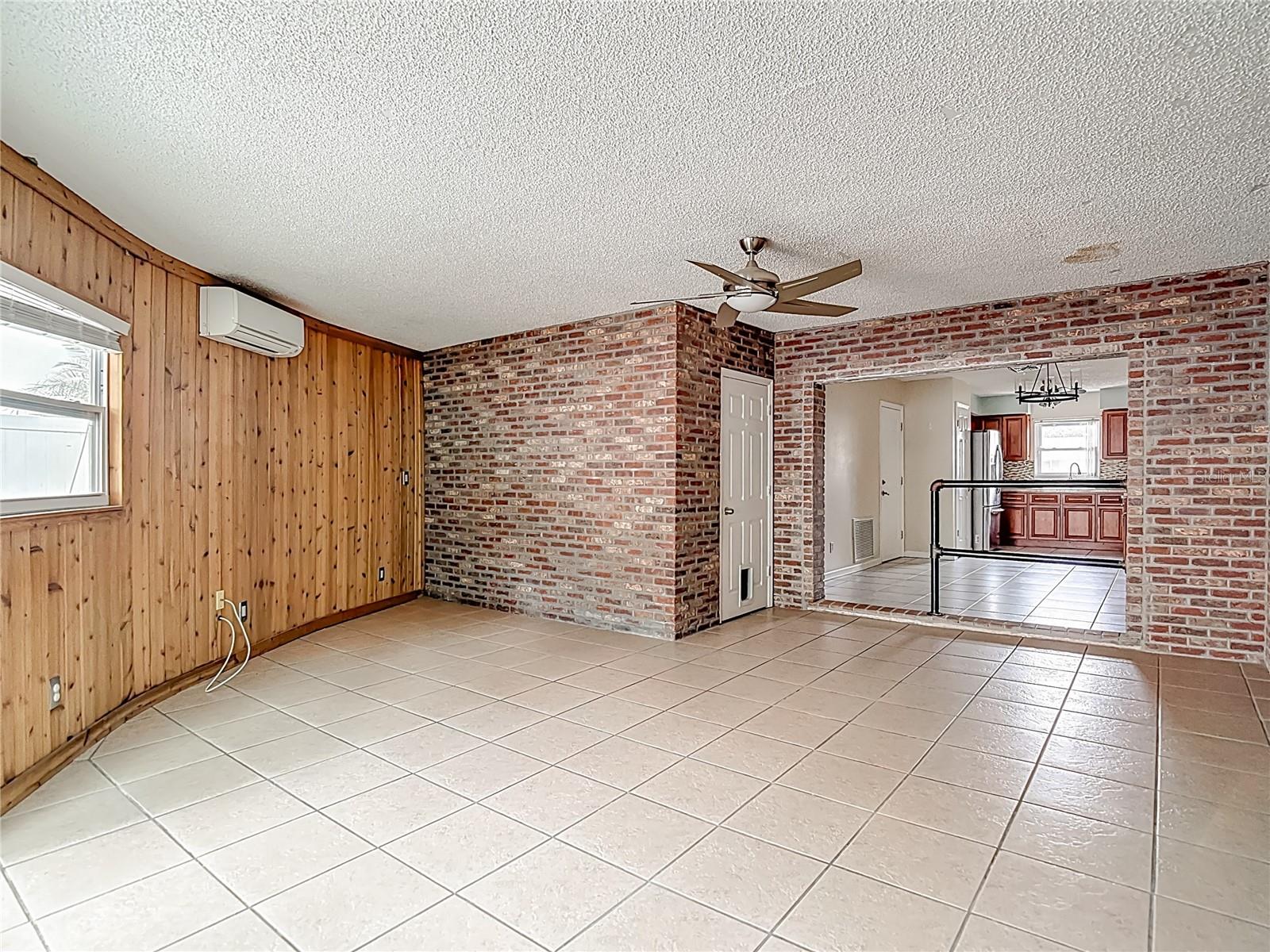 SEVEN SPGS HOMES - Residential