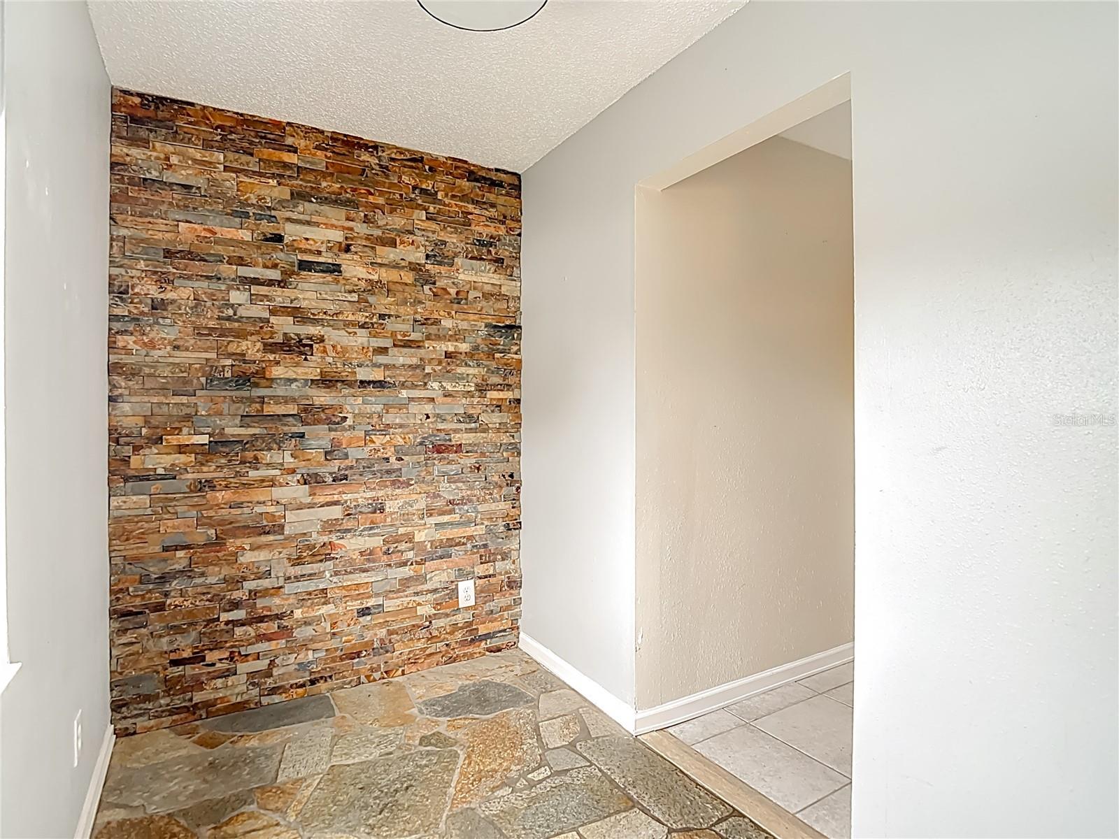 SEVEN SPGS HOMES - Residential