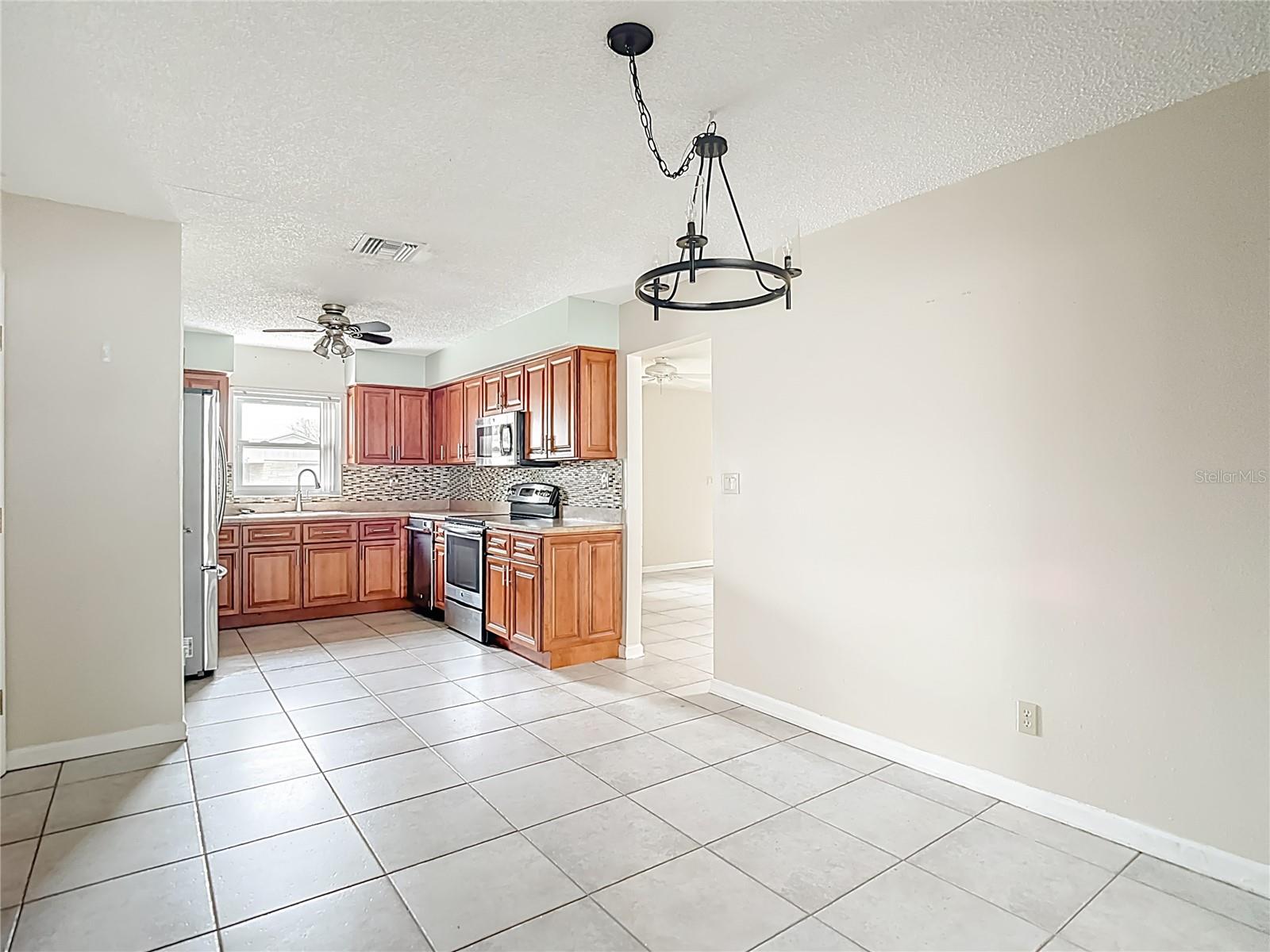 SEVEN SPGS HOMES - Residential