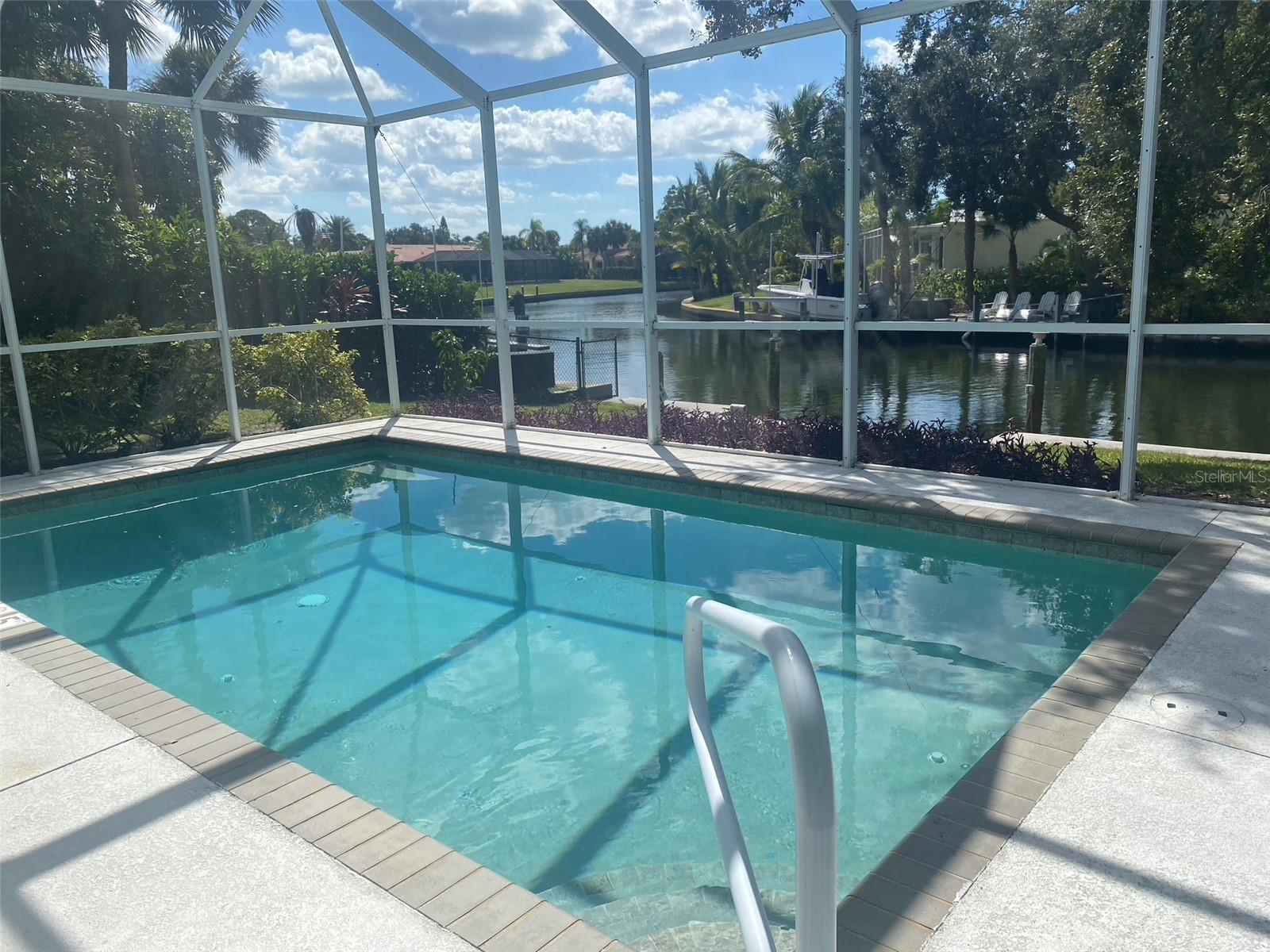 SIESTA ISLES - Residential