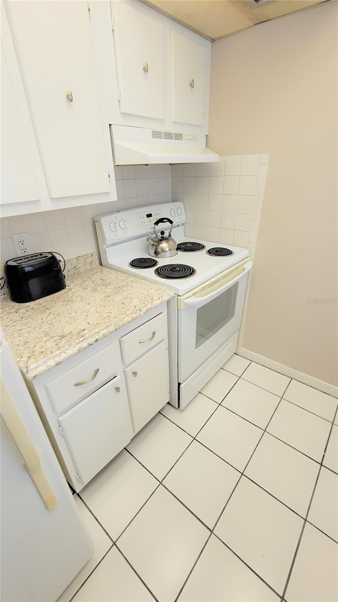 SABAL PALM GARDENS PH I - Residential Lease