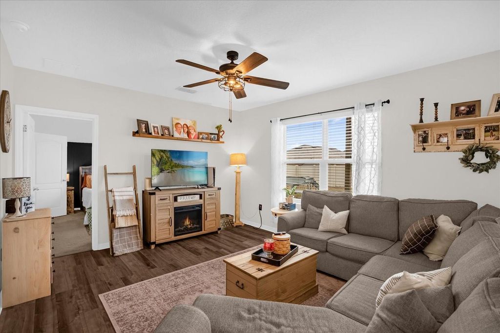 Photo of 2505 Glacier Express Lane, Tavares, FL 32778 (MLS # O6381090)