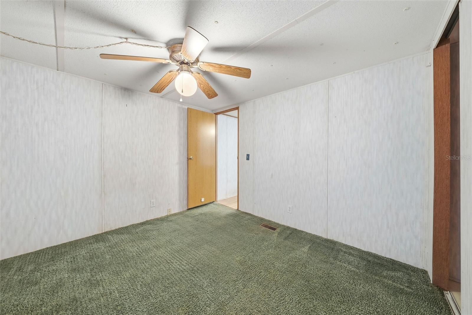 PINE LAKES SOUTH - Residential