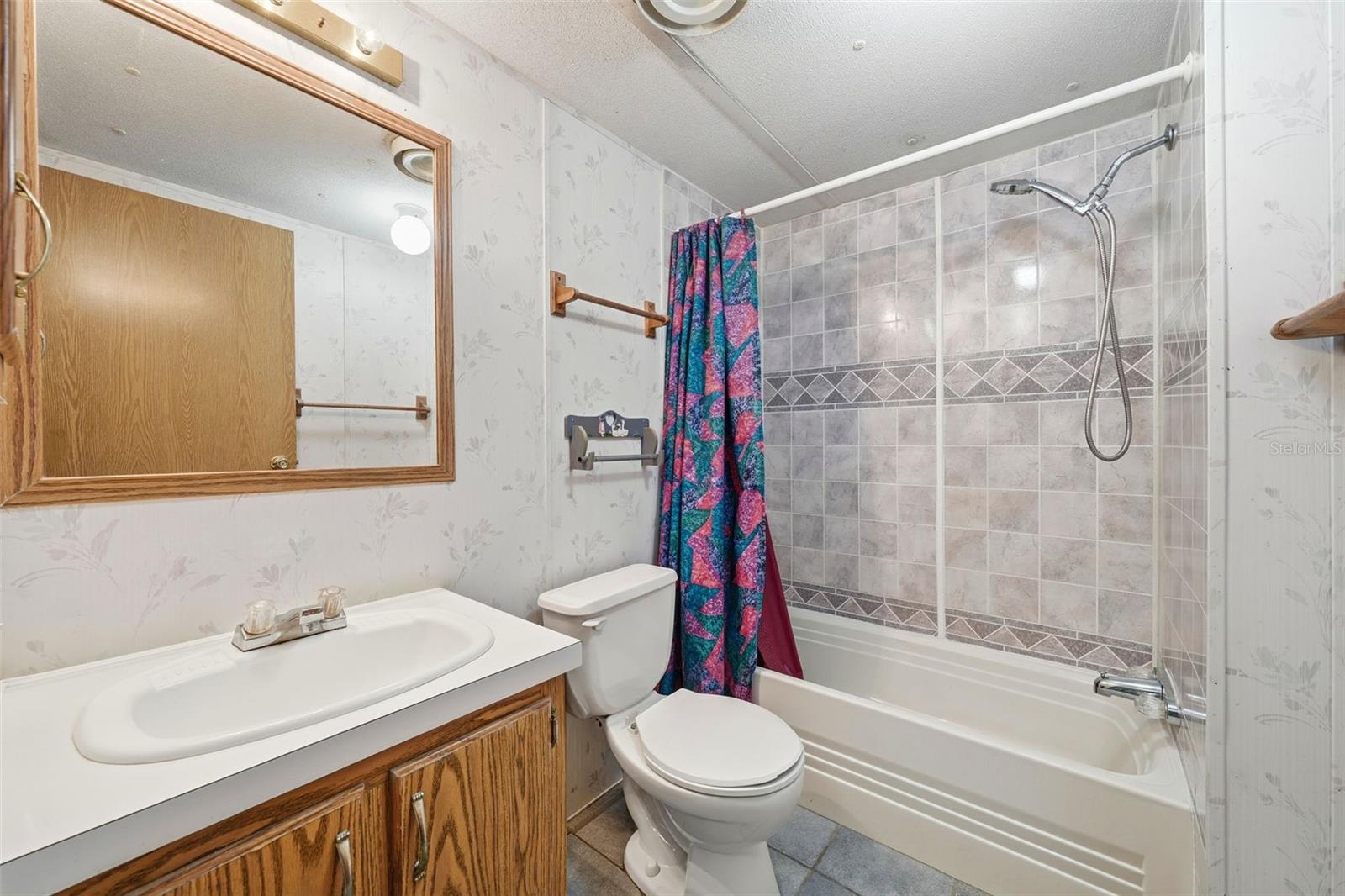 PINE LAKES SOUTH - Residential