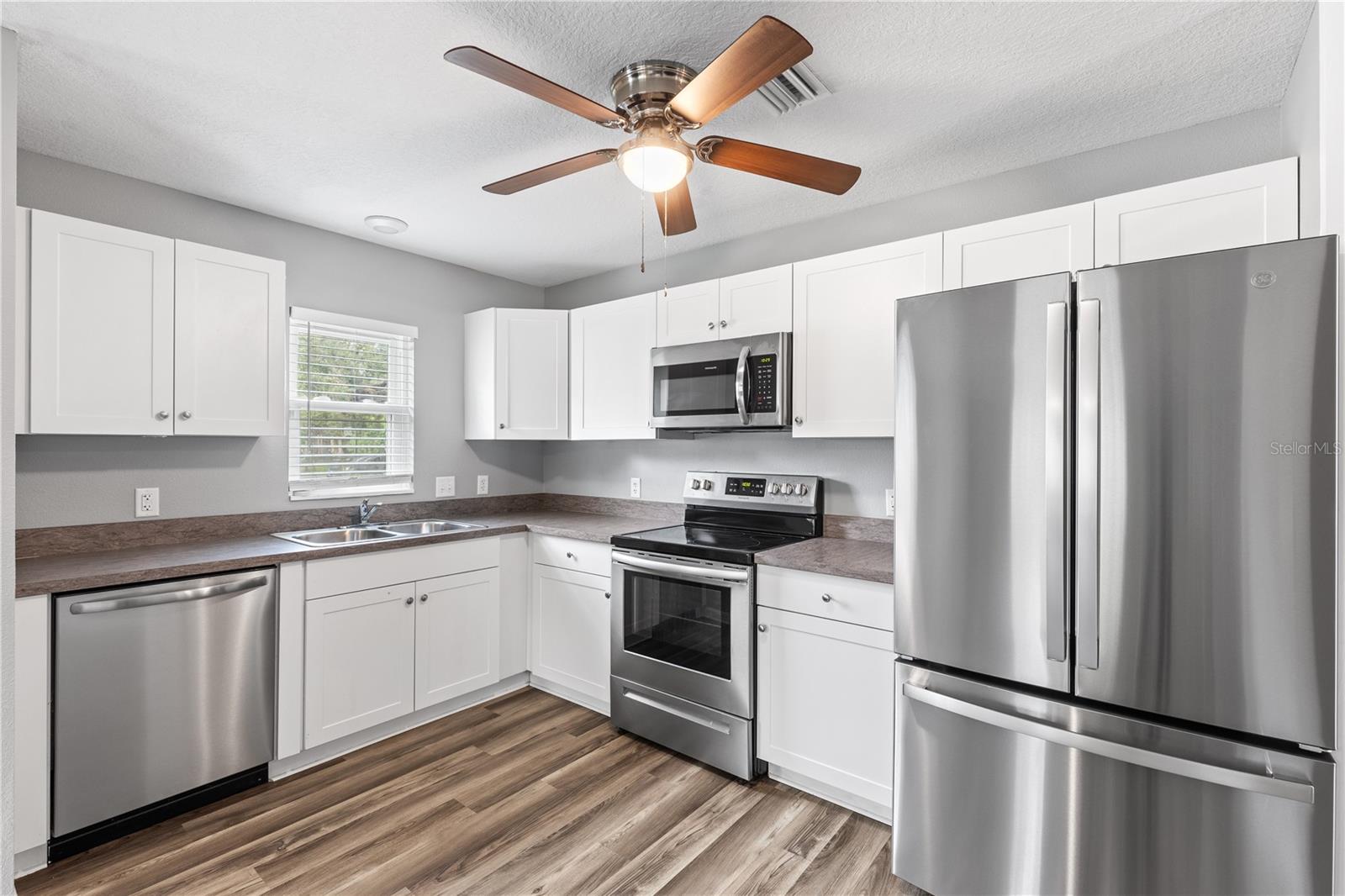 PINECREST - Residential