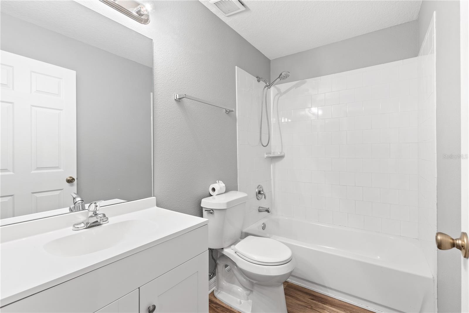 PINECREST - Residential