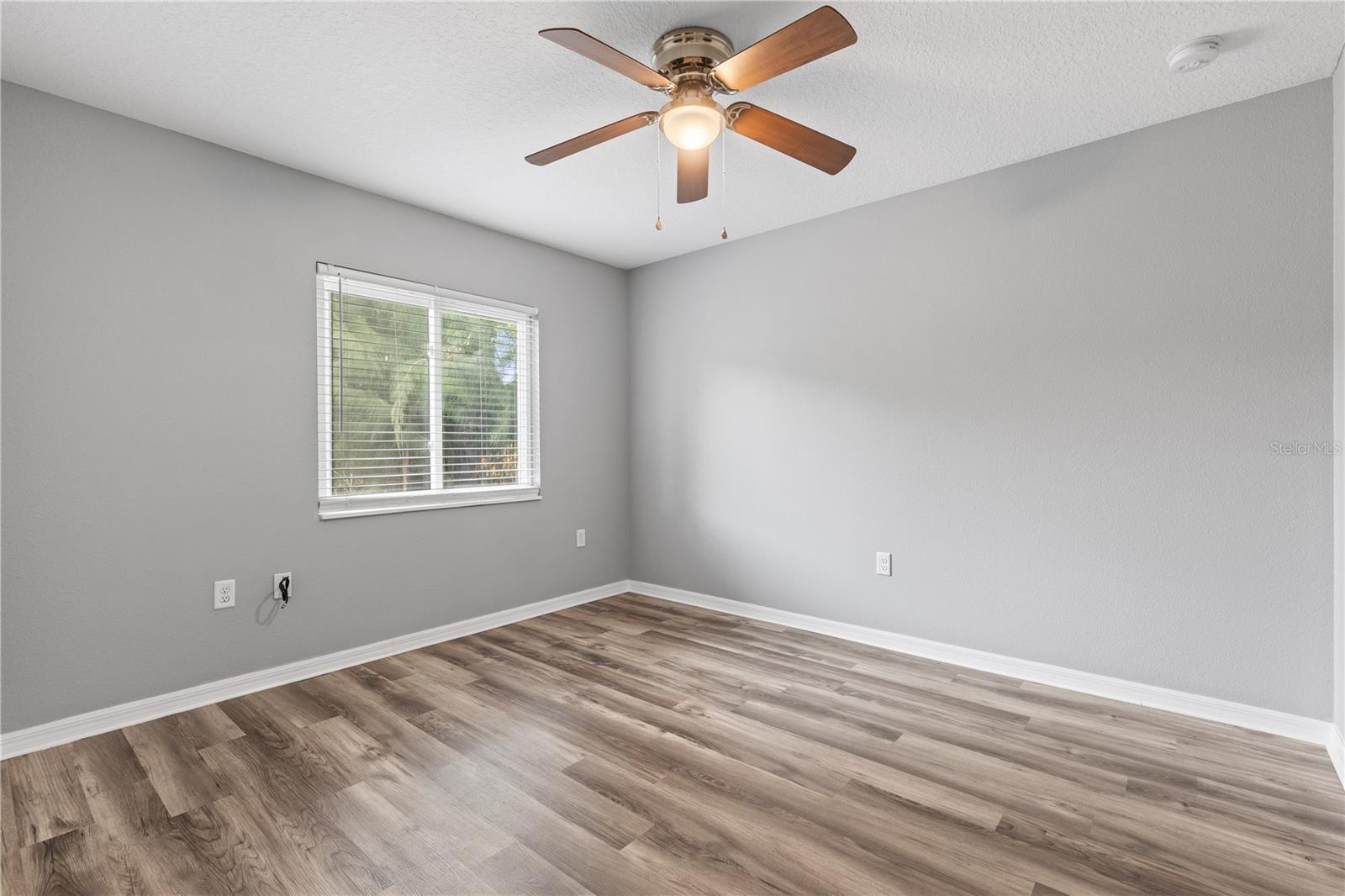 PINECREST - Residential