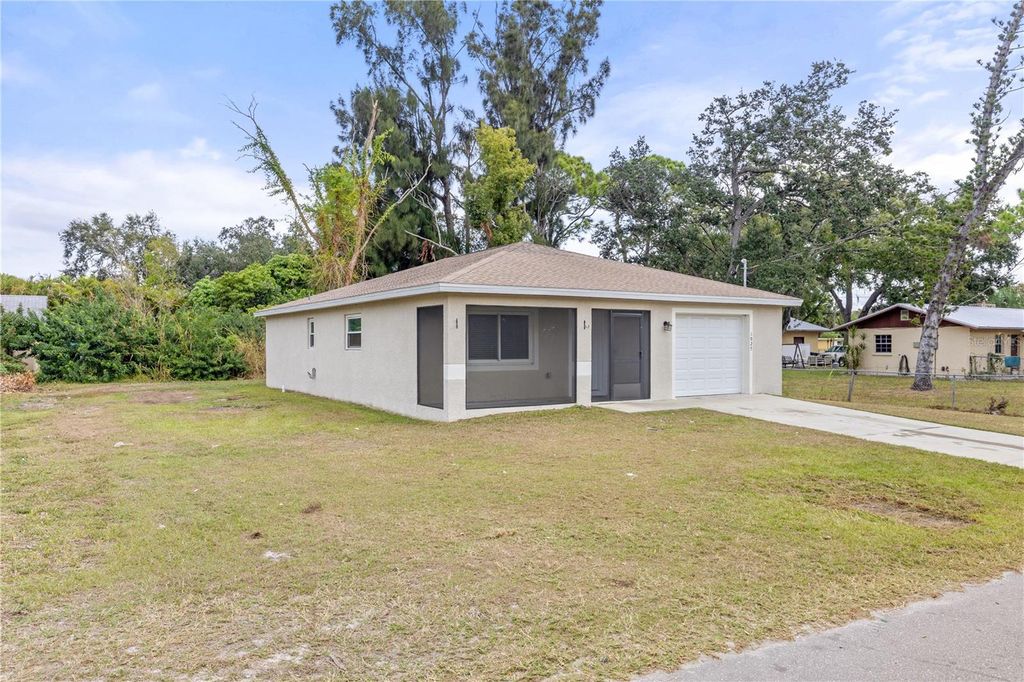 Photo of 1925 34th Avenue E, Bradenton, FL 34208 (MLS # A4676317)