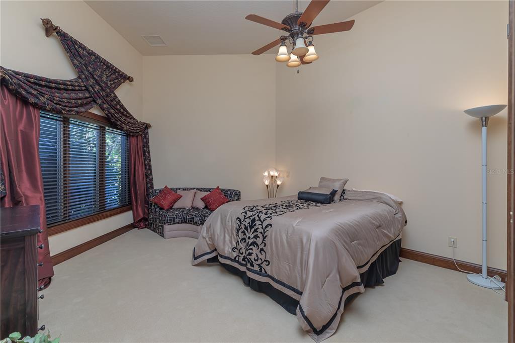 BROOKFIELD COMMONS - Residential