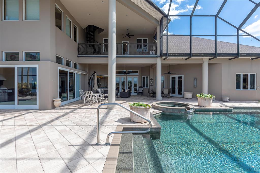 BROOKFIELD COMMONS - Residential