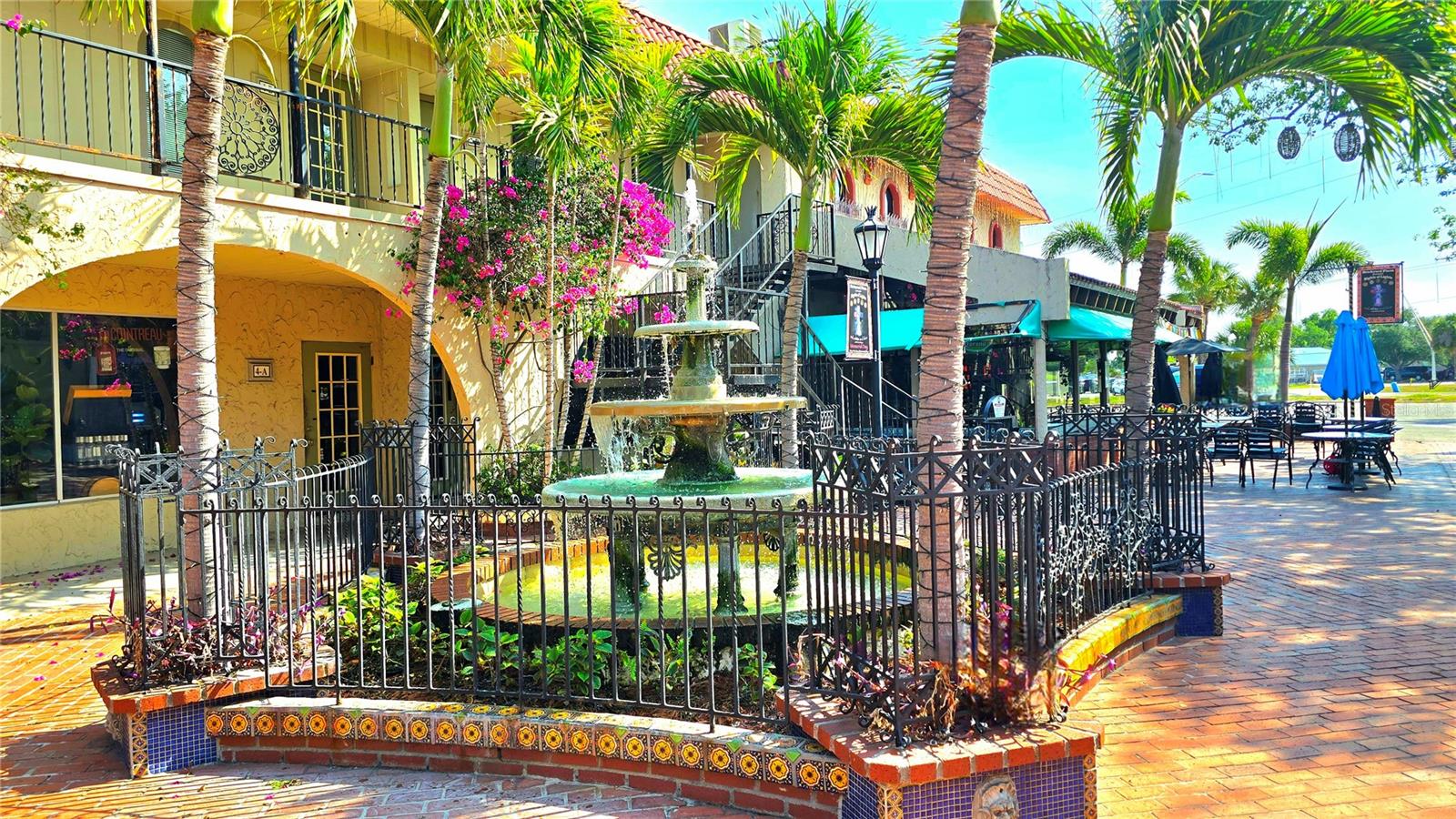 VENICE EDGEWOOD SEC OF - Commercial Lease